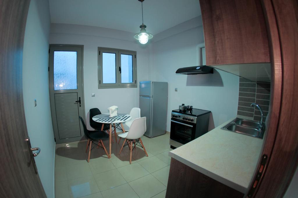 Lak Peristeri Homes *